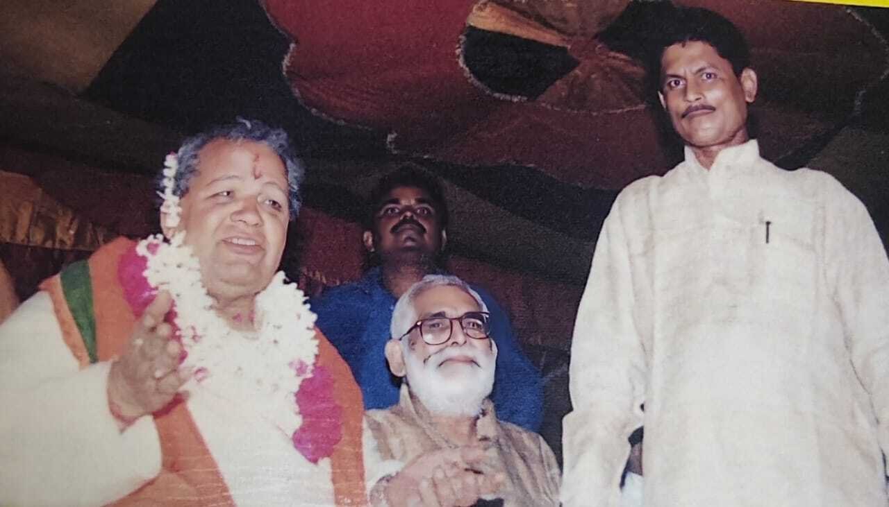 ee5cd9cf-885b-4c39-9e00-f2a7a2f8296c